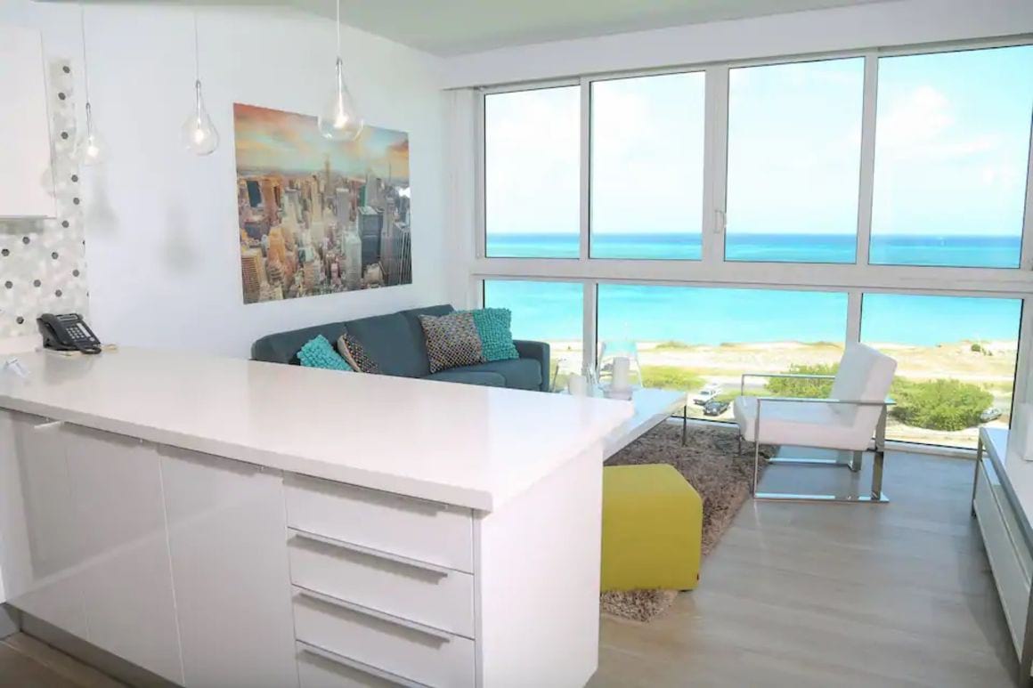 Glamourous and modern apartment Aruba