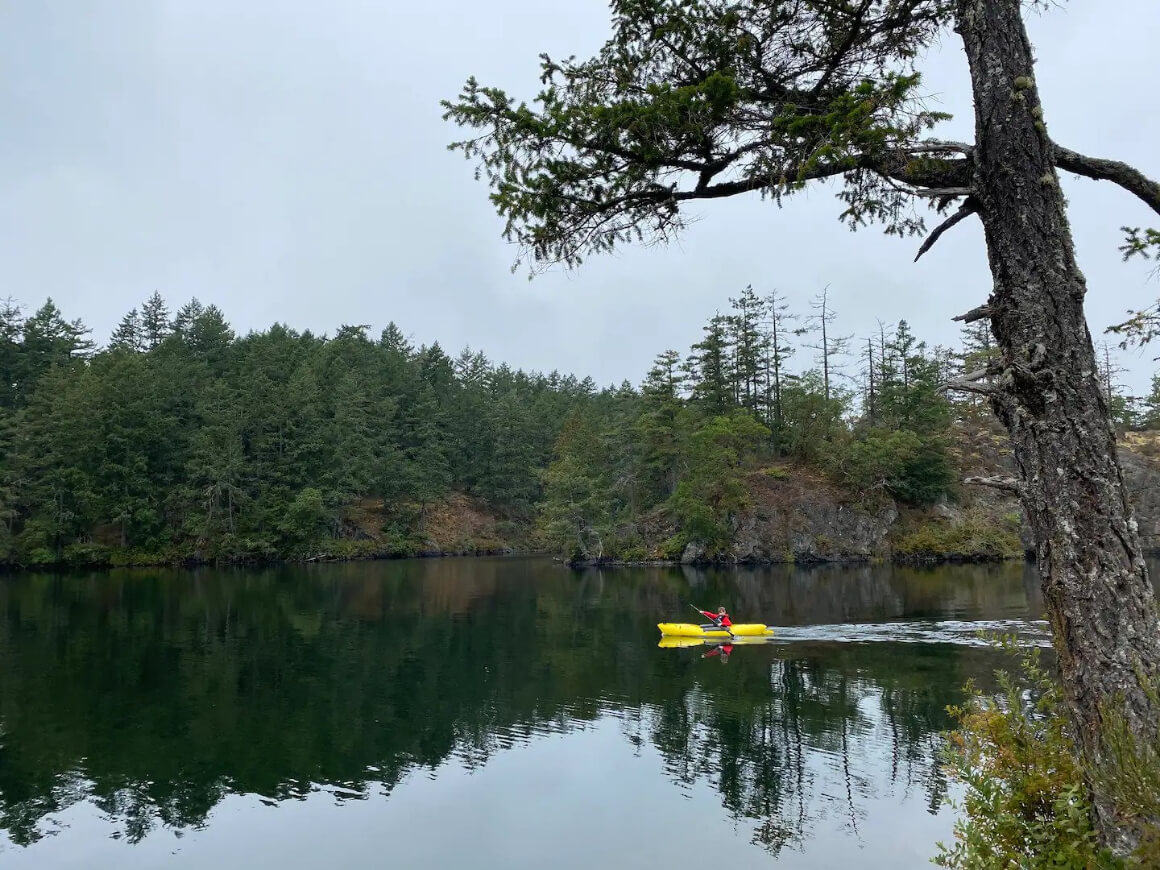 Kayak Around Thetis Lake