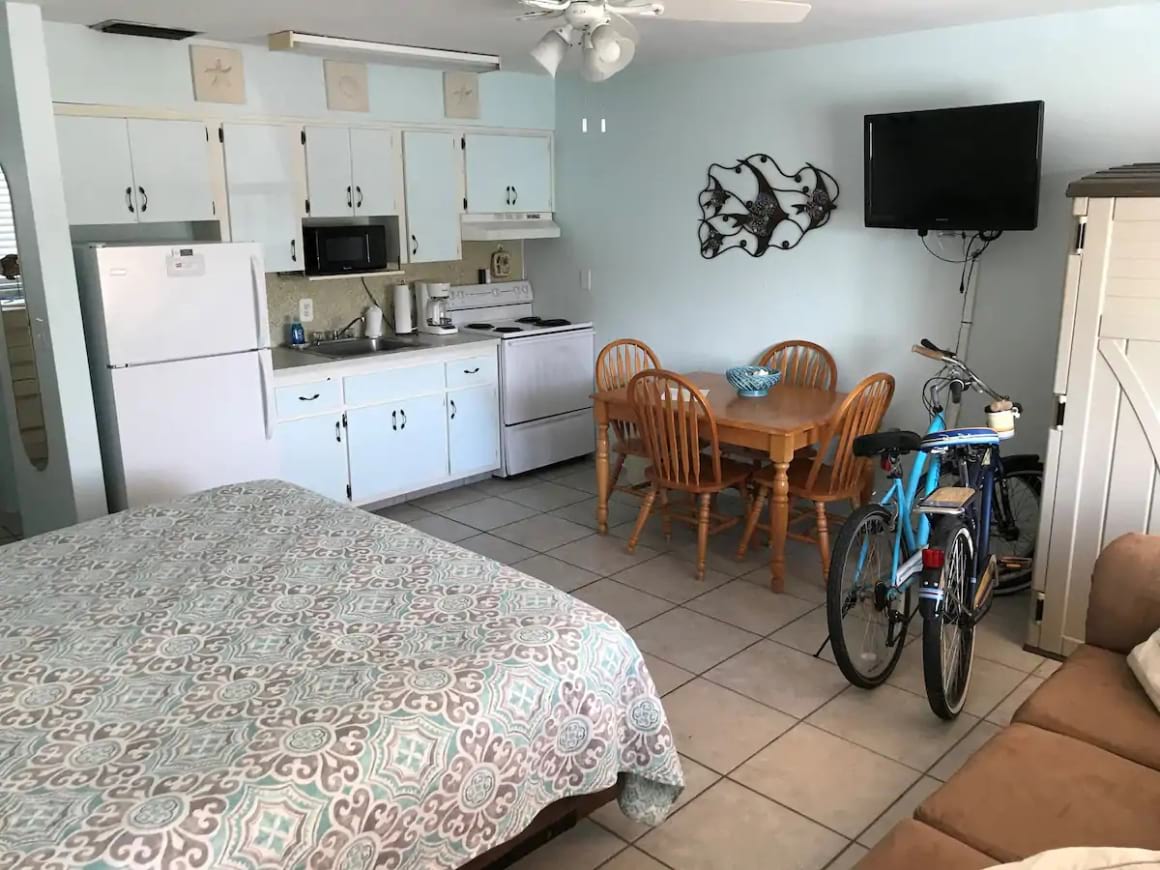 Beachside Mini Condo, St Petersburg FL