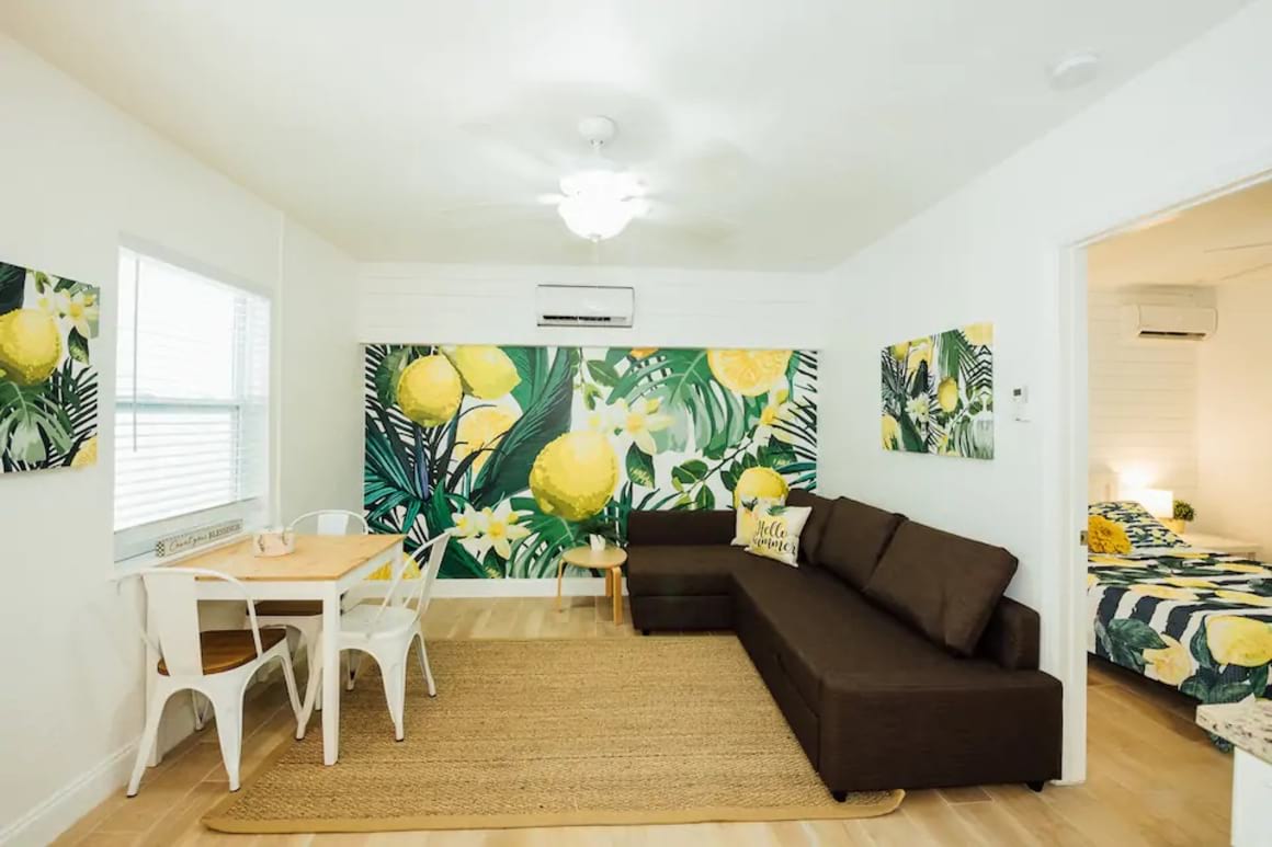 Cute Beach Apartment, St Petersburg FL