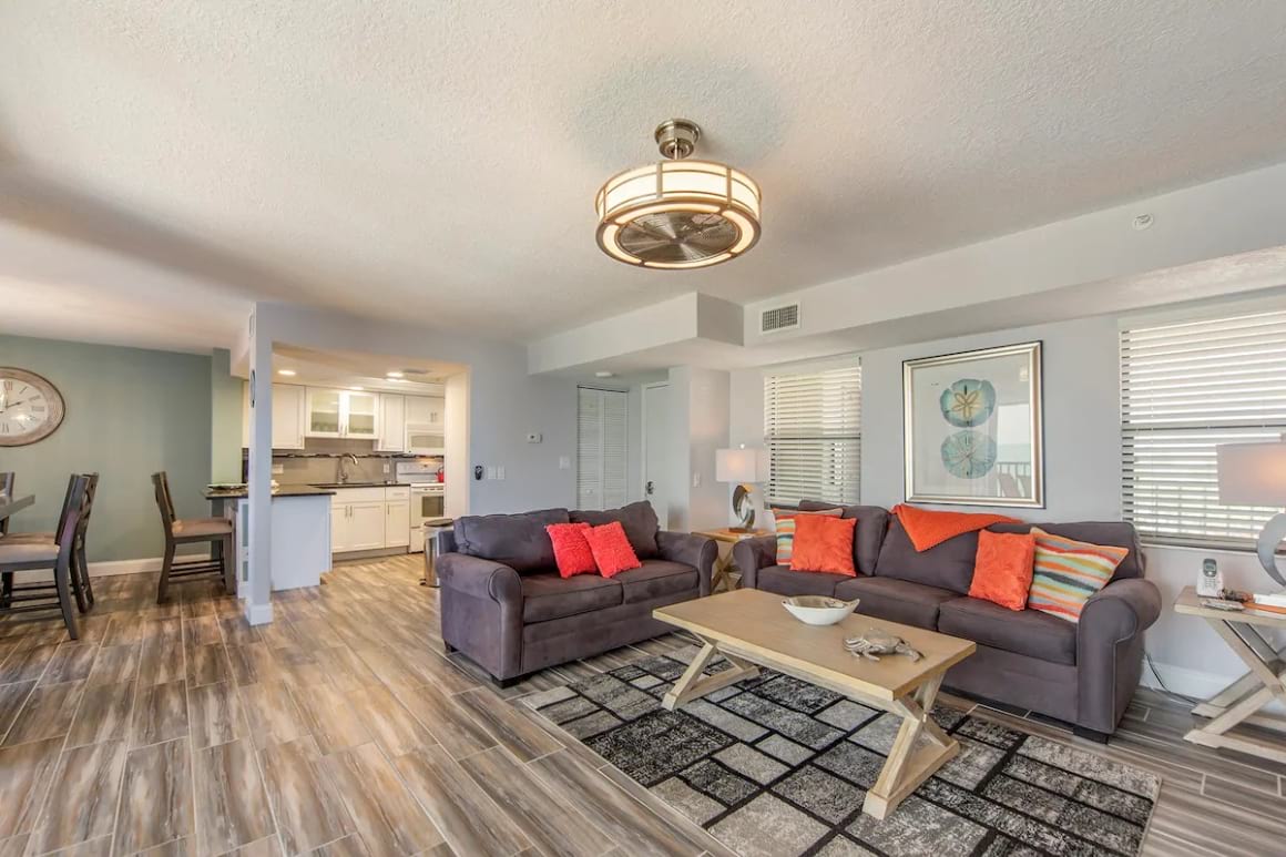 Direct Beachfront Condo, St Petersburg FL