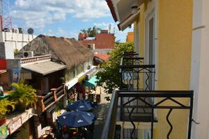 Suites Los Arcos.