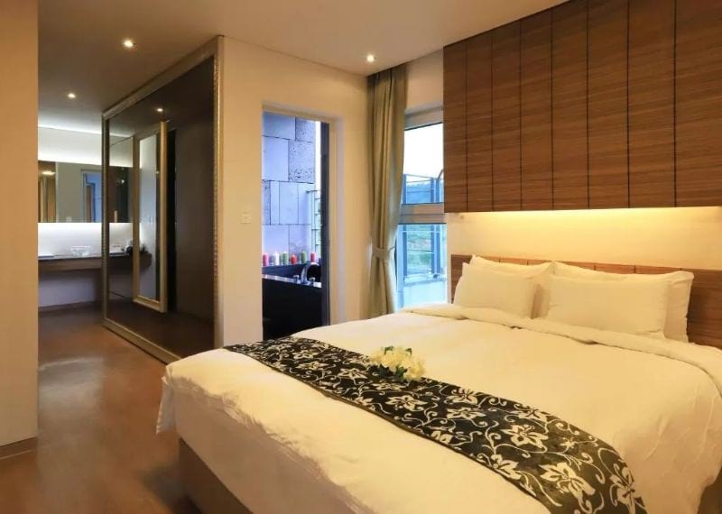 Y Resort Jeju Island plush double bed