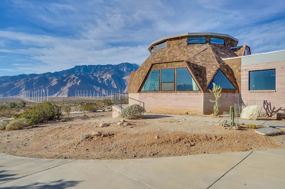 Private and Secluded Dome House, Palm Springs