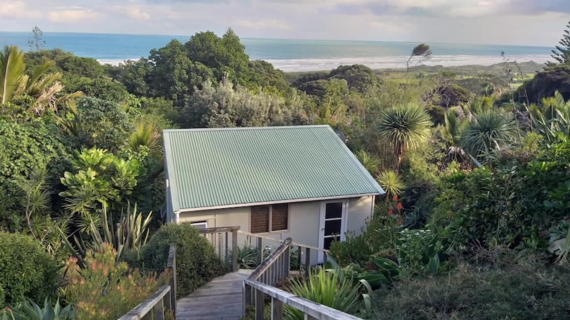 Muriwai Beach Cabin Auckland 