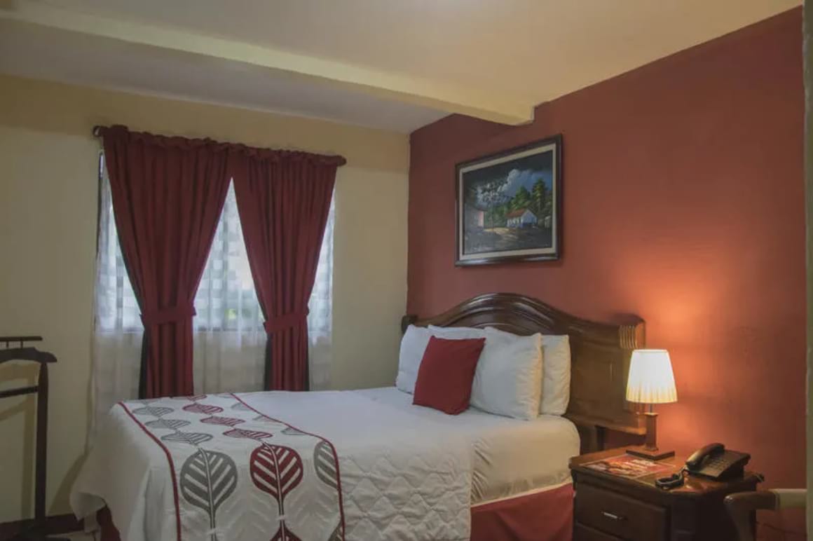Berlor Airport Inn best hostels in Alajuela