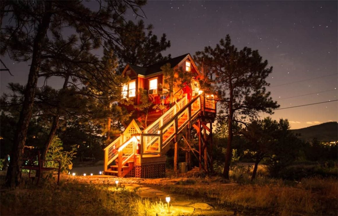 Little Red Treehouse Colorado