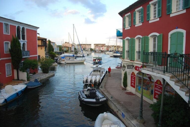 Where to Stay in Saint-Tropez (COOLEST Areas!)