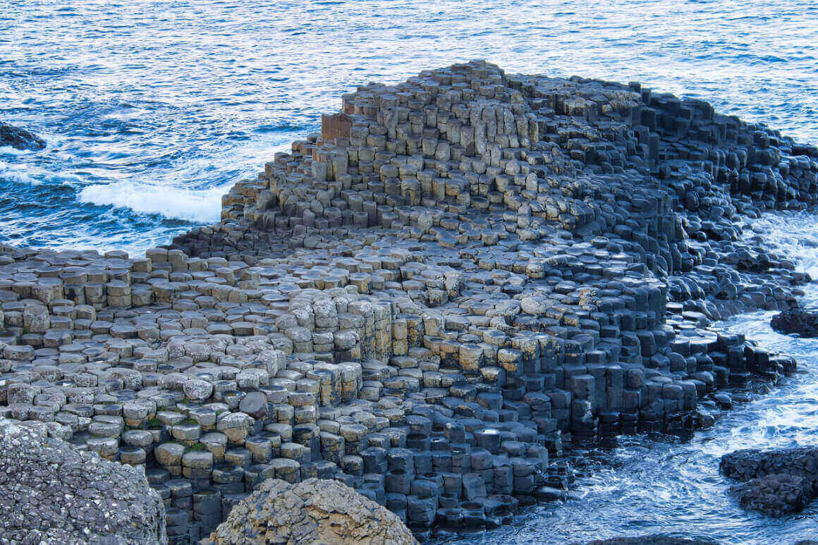 See for Yourself the World-Famous Giants Causeway (1)