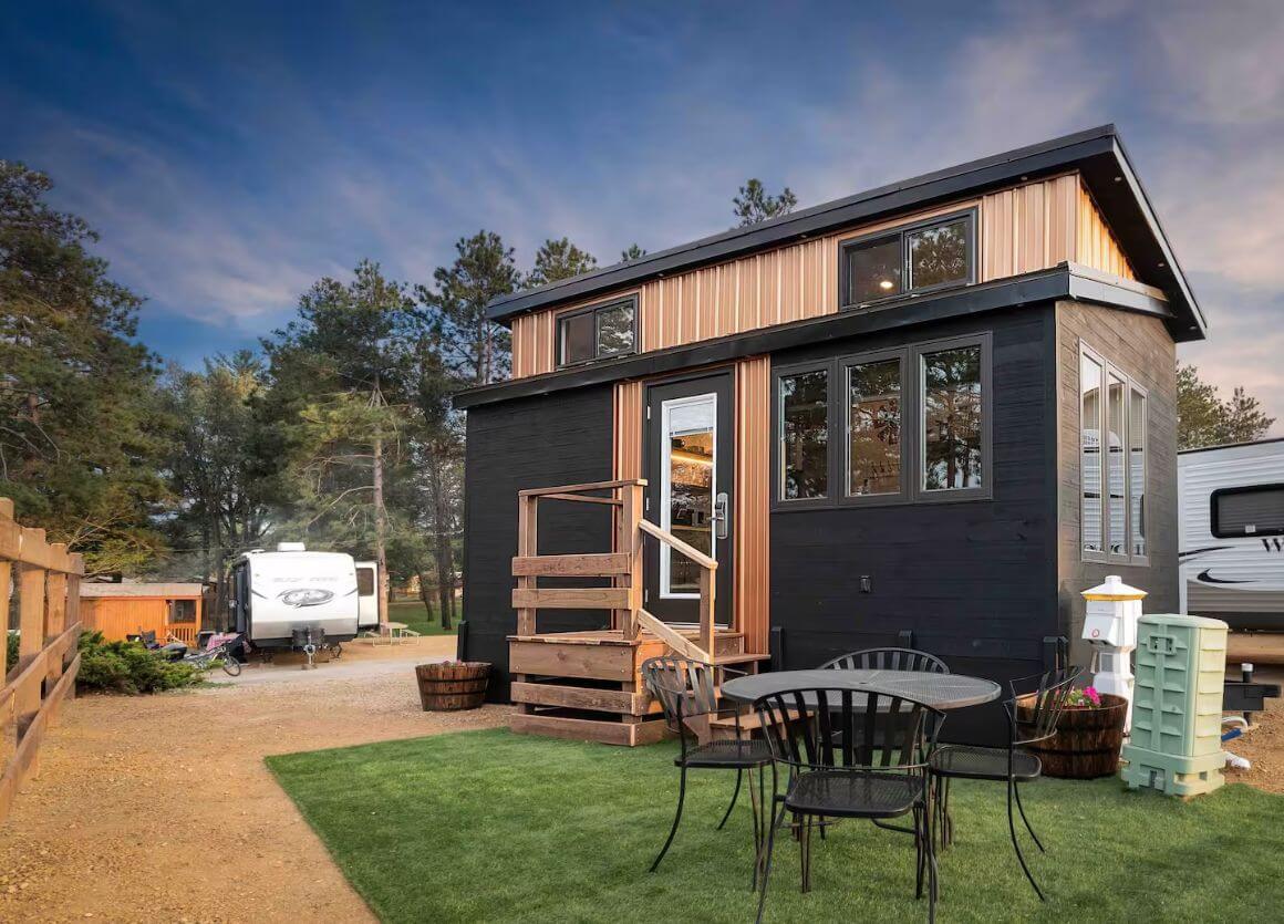 lagoon tiny home wisconsin dells