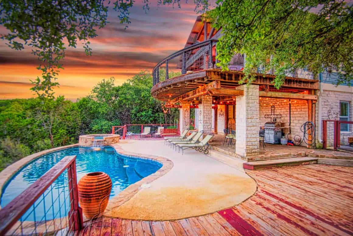 Country Lodge in Austin