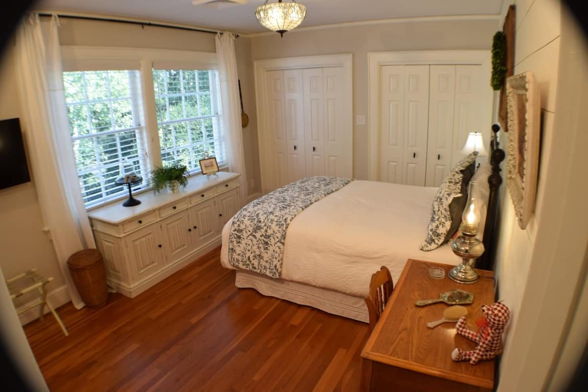 Holly and Ivy Inn Bed and Breakfast North Carolina