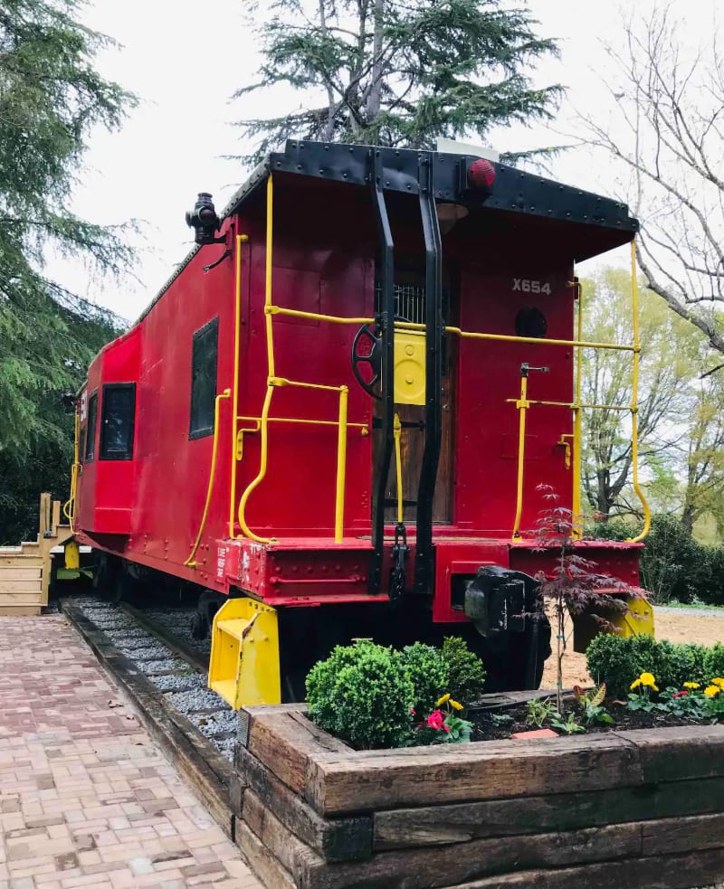 MackRail Cabin Car