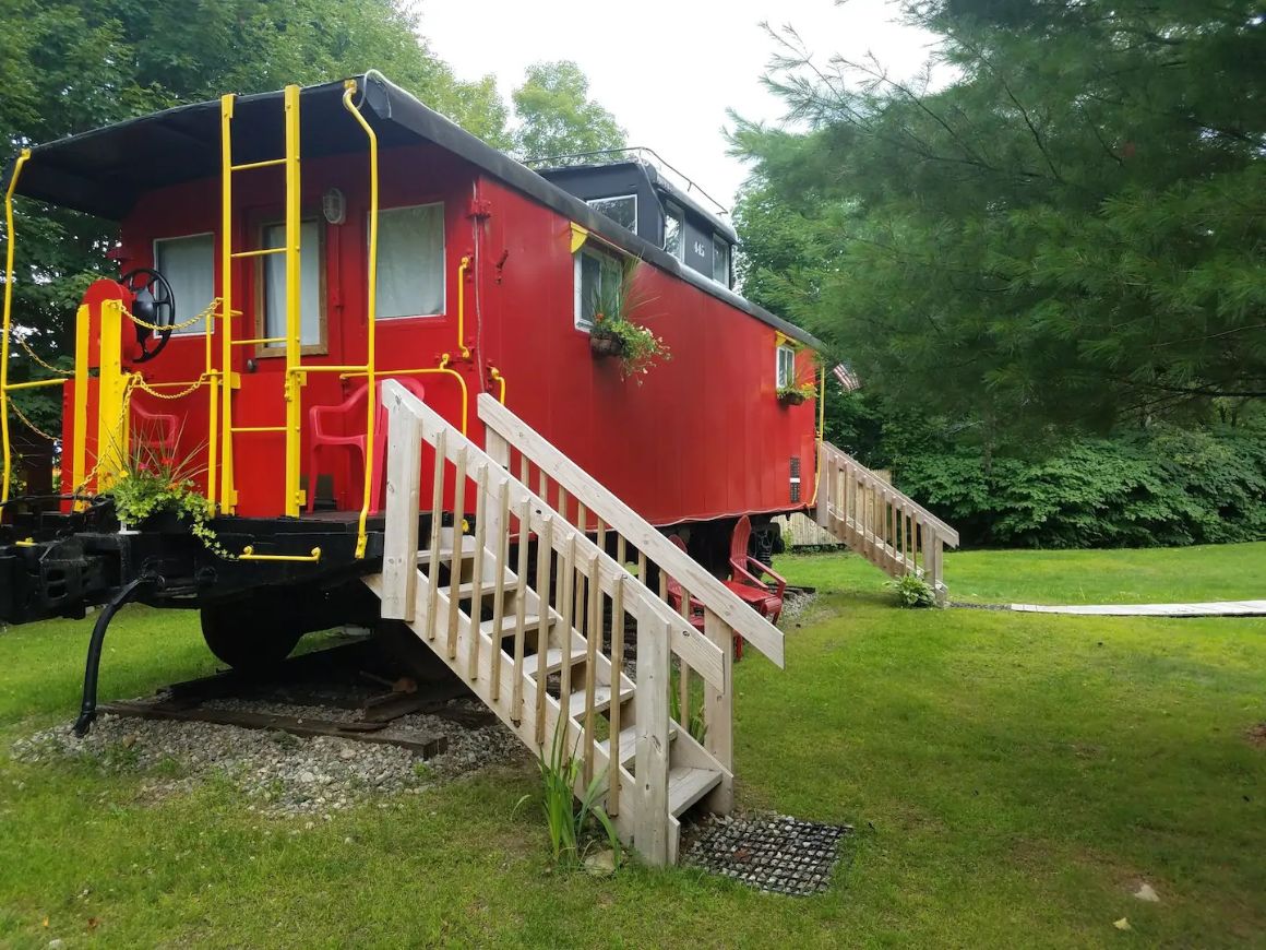 The Lil Red Caboose, New Hampshire