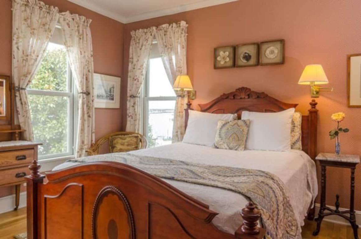 Solomons Victorian Inn Bed and Breakfast Maryland