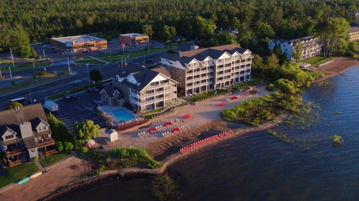 Cherry Tree Inn and Suites, Traverse City