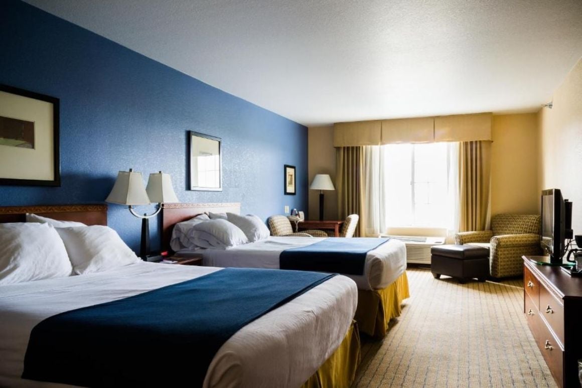 Holiday Inn Express Hotel and Suites Acme Traverse City