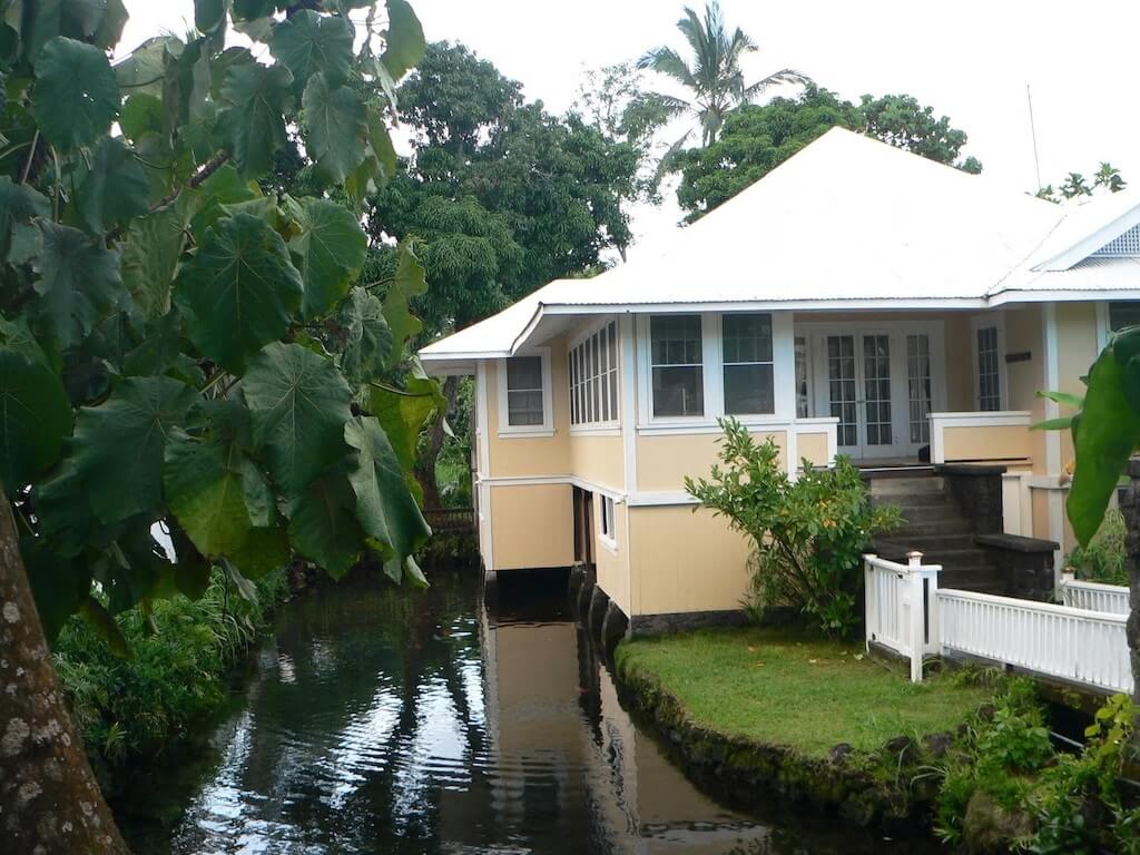 Waterfront in Heart of Hilo 