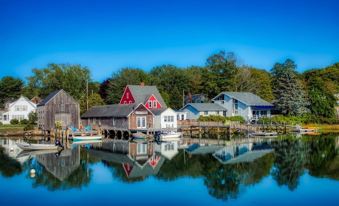 What to Expect from Airbnbs in Maine Beach House