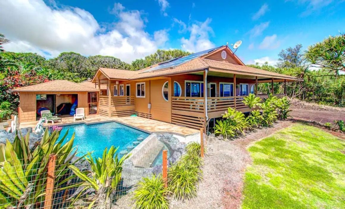 Kai Malolo Eco-Lodge in Hawaii