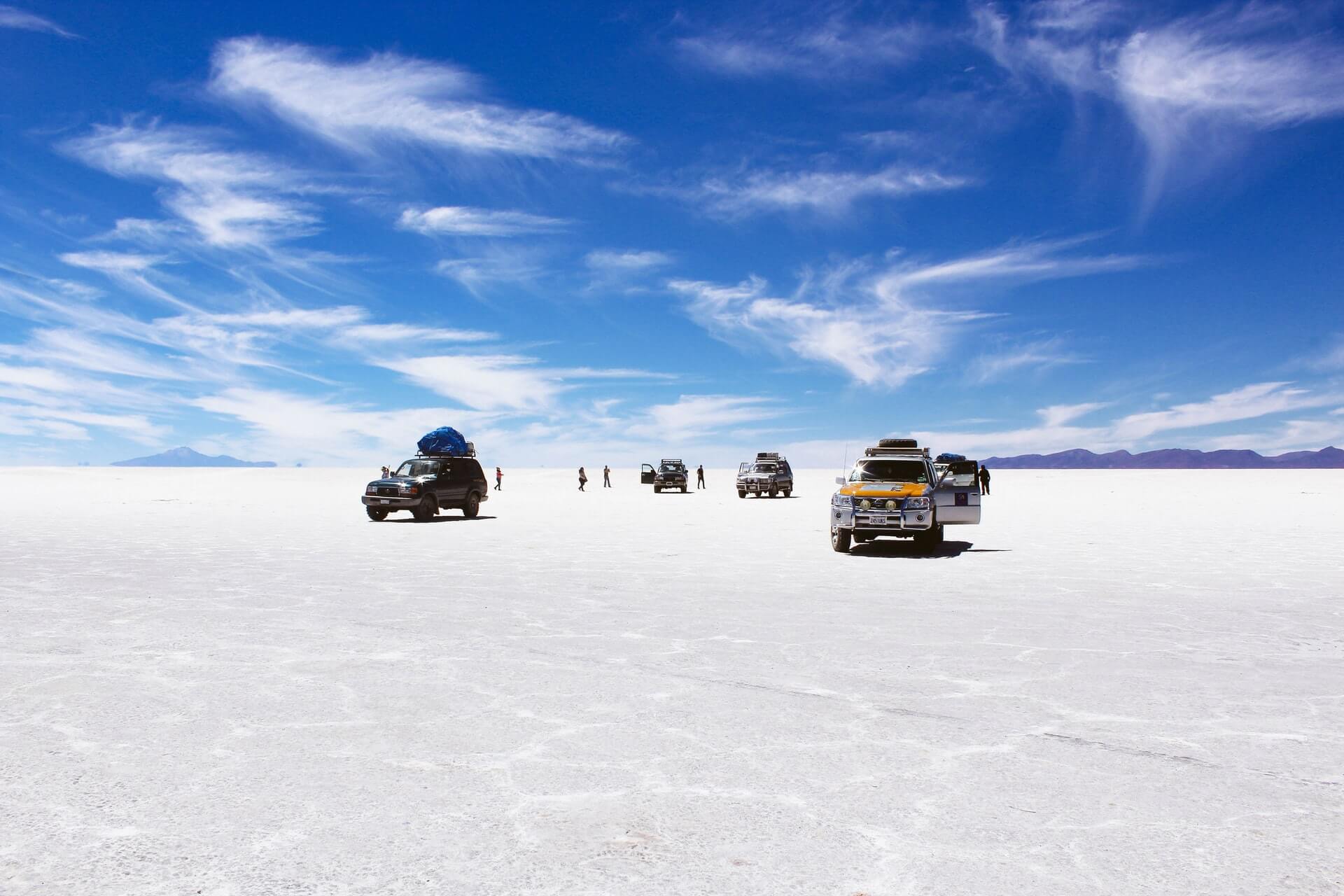 salar de uyuni with 4x4s