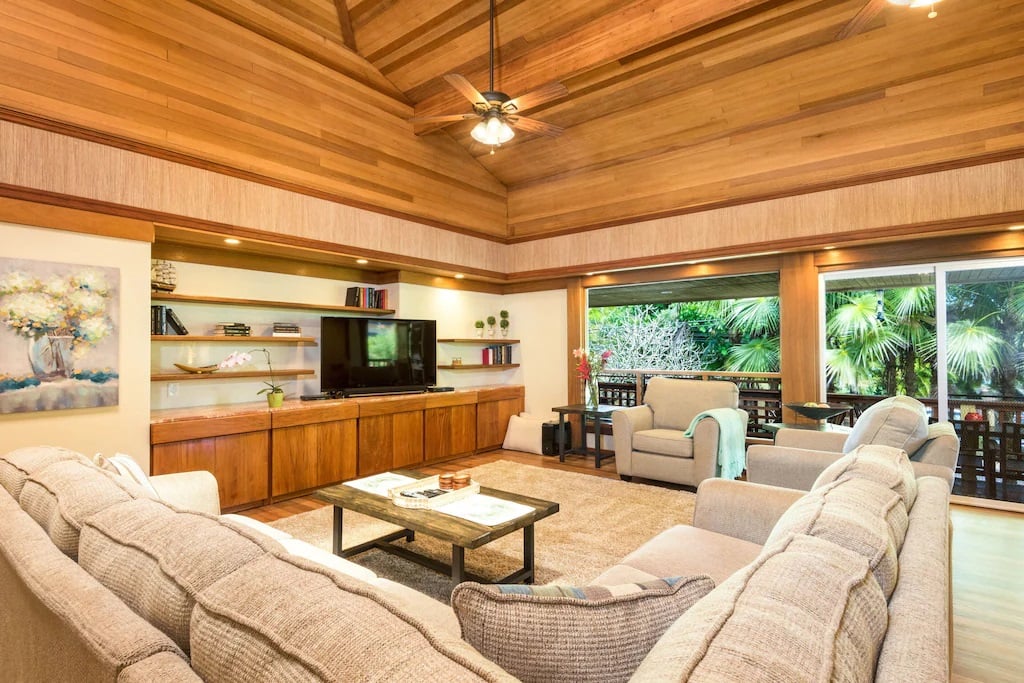 Best VRBO in Kaiau for Families Tropical Getaway Estate