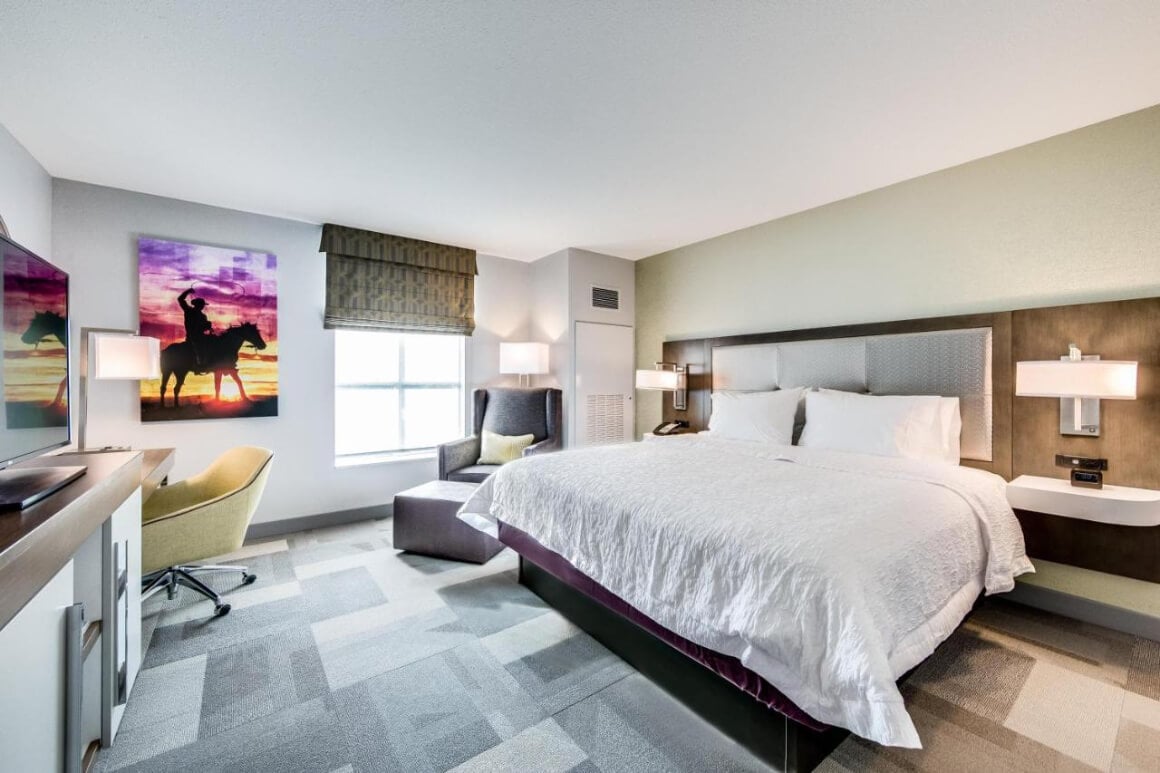 Hampton Inn & Suites