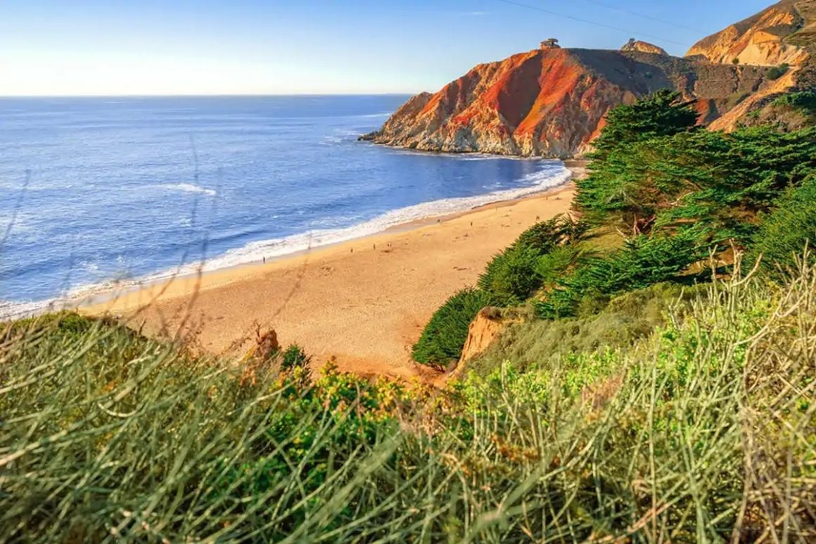 Ocean and mountain view getaway