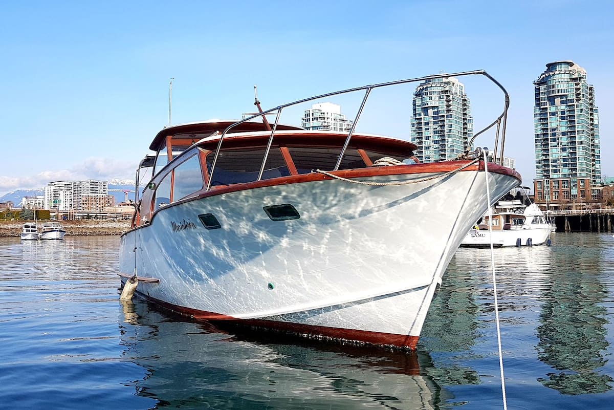 Private and Luxurious Vintage Yacht