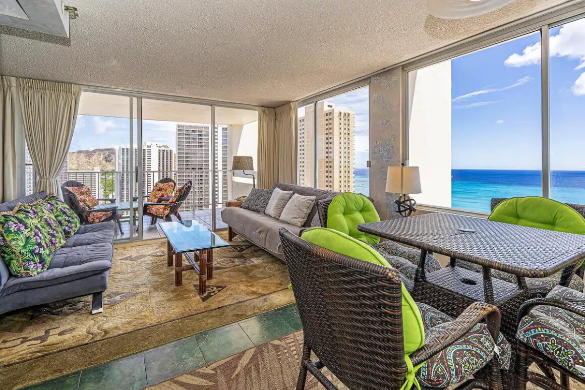 1 Bed High-Rise Condo with Ocean Views