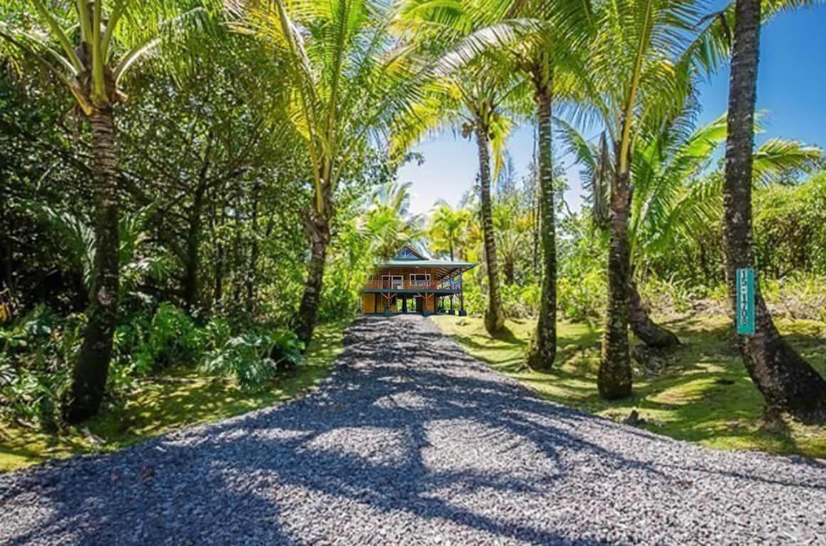 Rustic 3 Bed Cottage on Ocean Cliffs