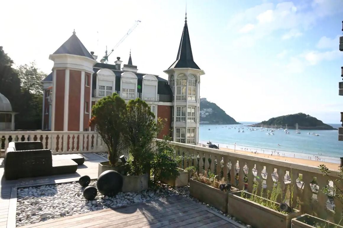 San Sebastian Amazing terrace in La Concha