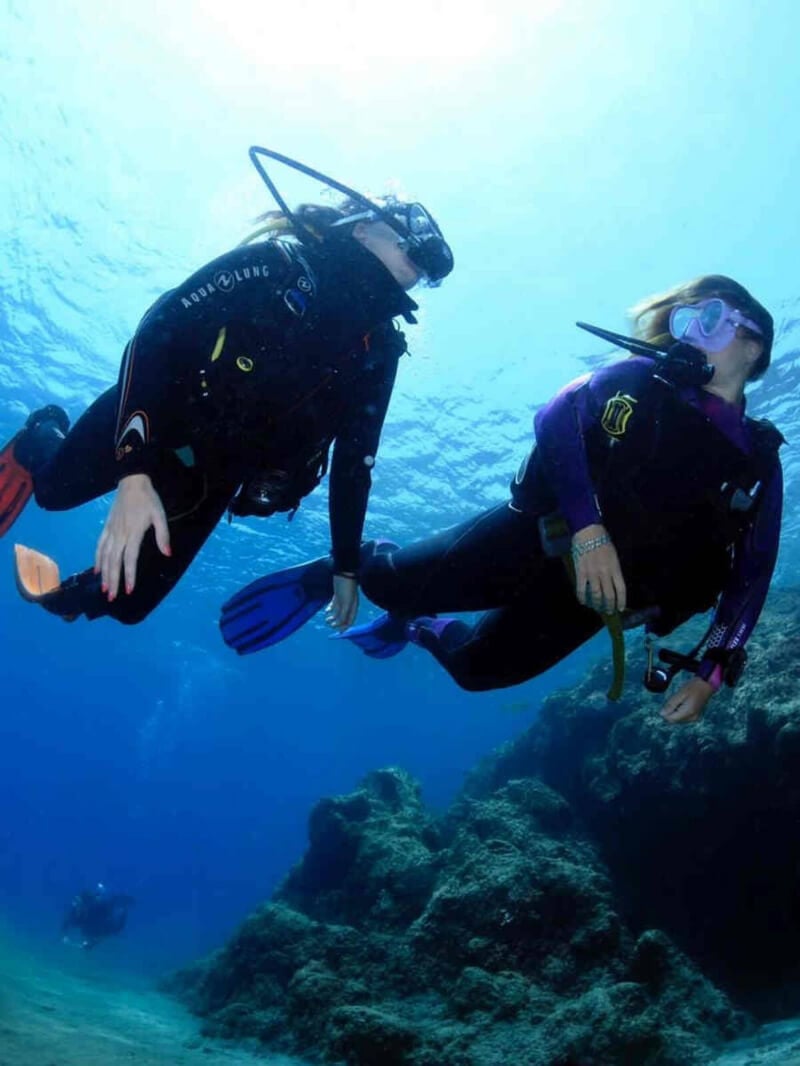 Scuba diving in Tias