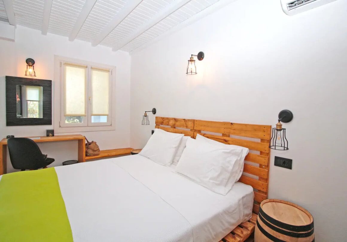 Studio Located in the Heart of Ornos