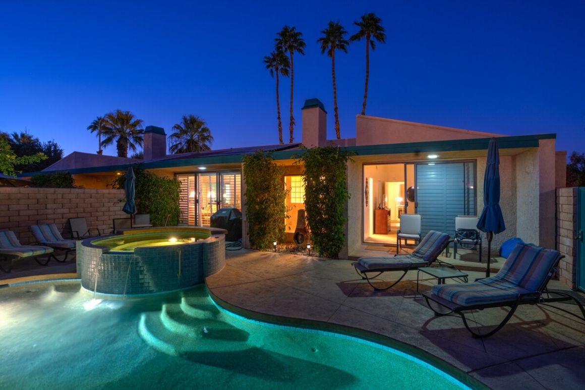 Sunny Villa Palm Springs