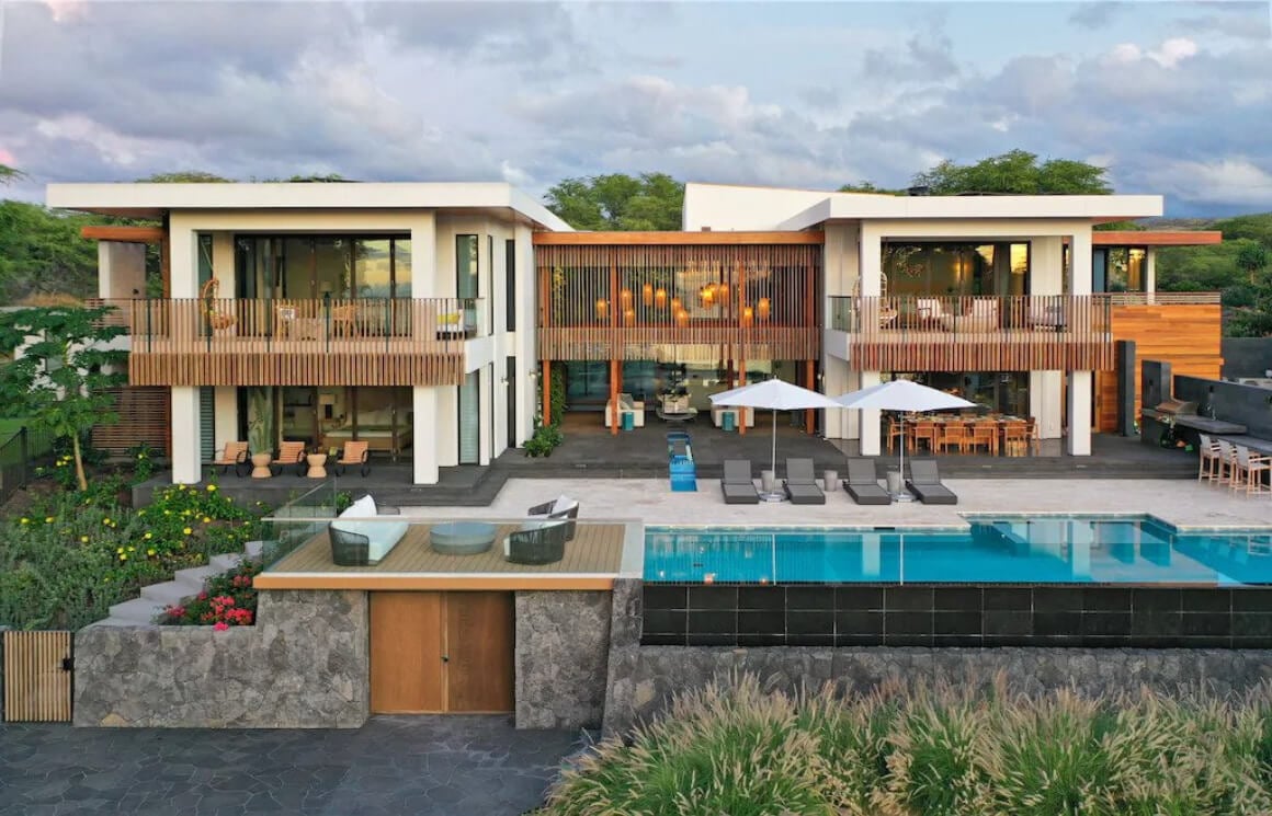 Ultra-Modern Villa with 5 Bedrooms