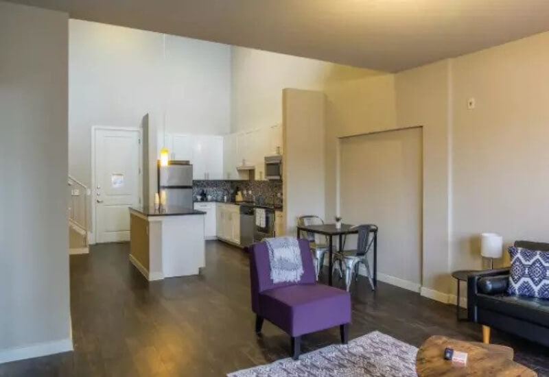 Upscale 1 BR