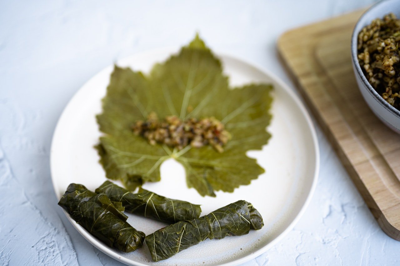 dolmas on a plate