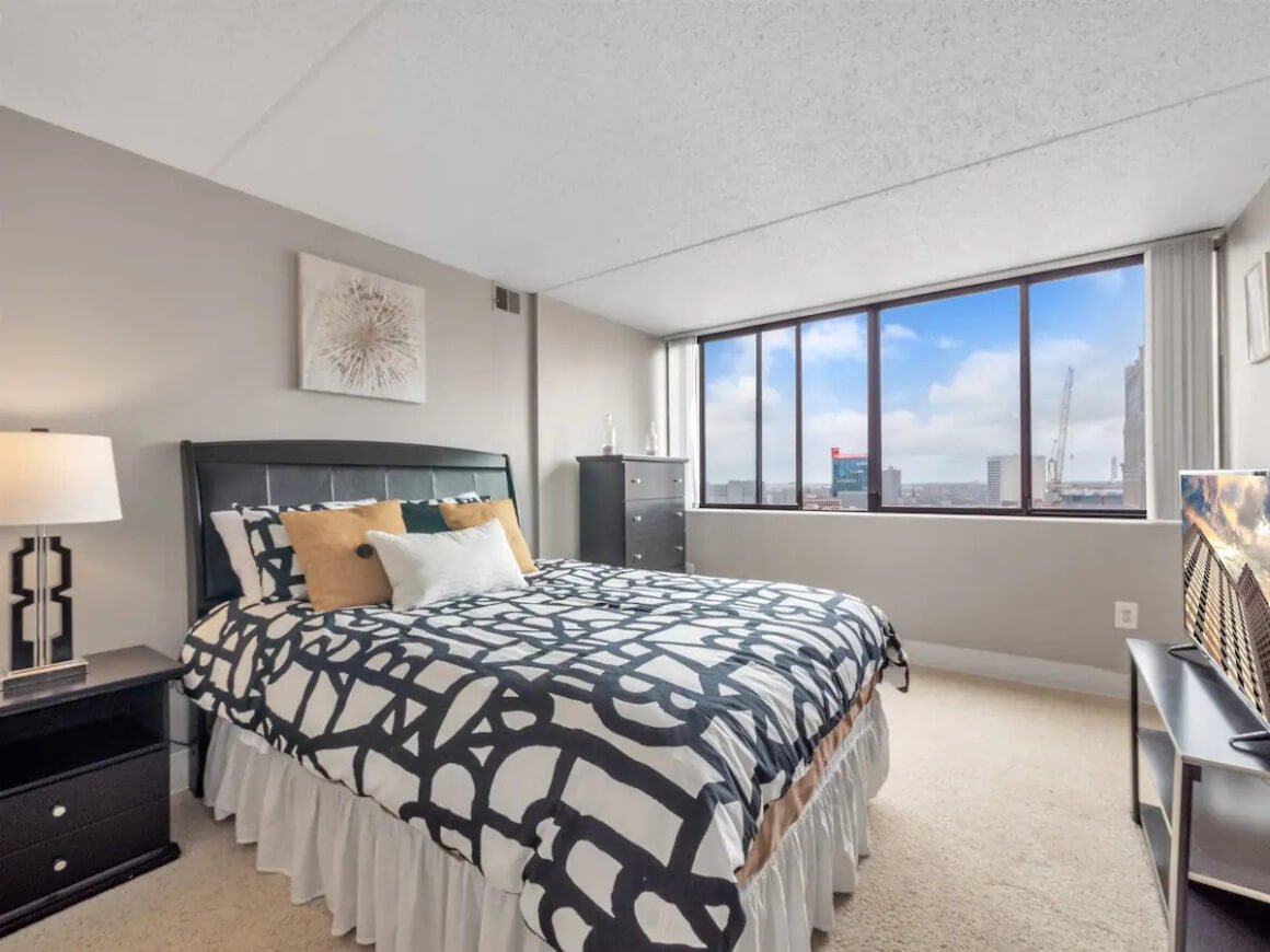 Apartment with an amazing view of Downtown Detroit