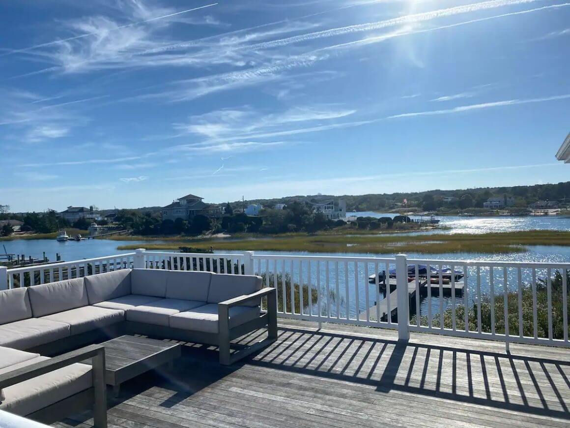 Bright Waterfront Beach Home with 3 Beds The Hamptons