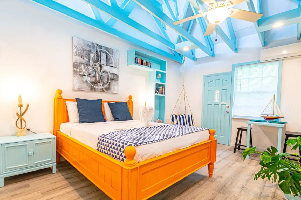 Colorful Studio with Pool Access Bahamas