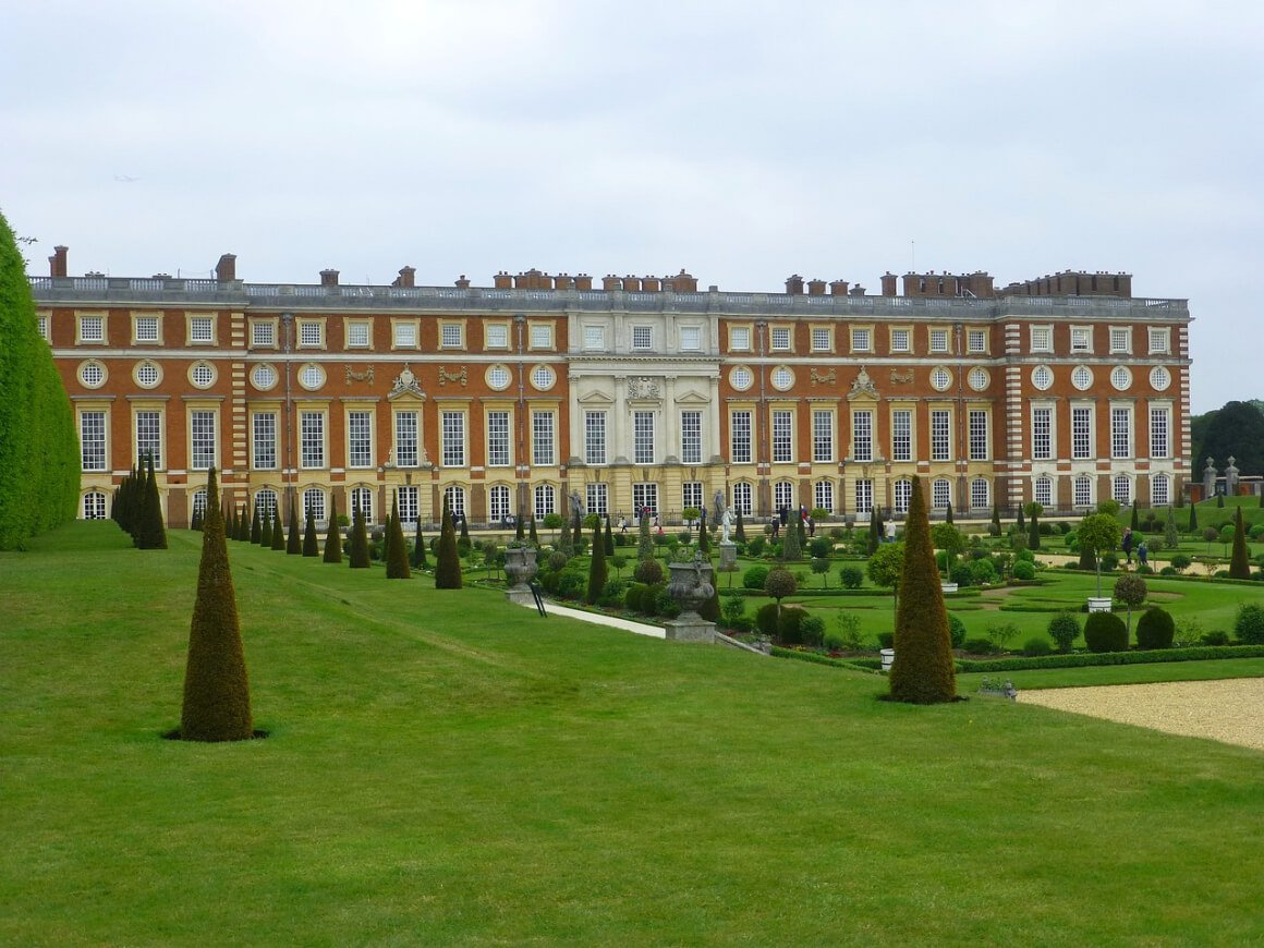 Day Trip to Hampton Court Palace