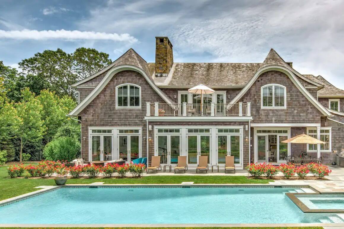 Luxurious Traditional 7 Bed Manor with Garden The Hamptons