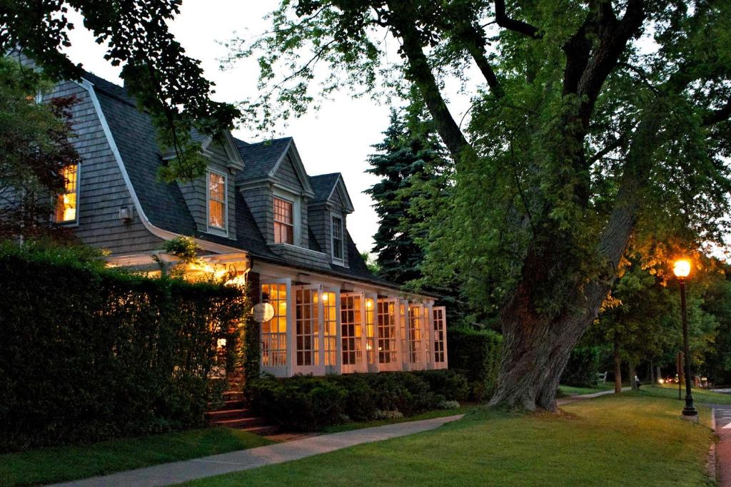Mill House Inn, Long Island NY
