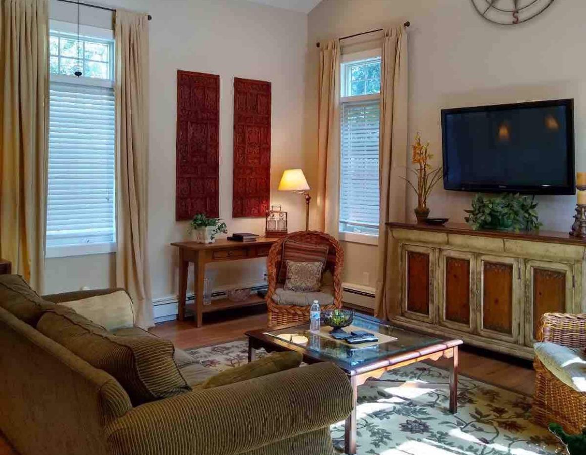 Private New Apartment, Long Island NY