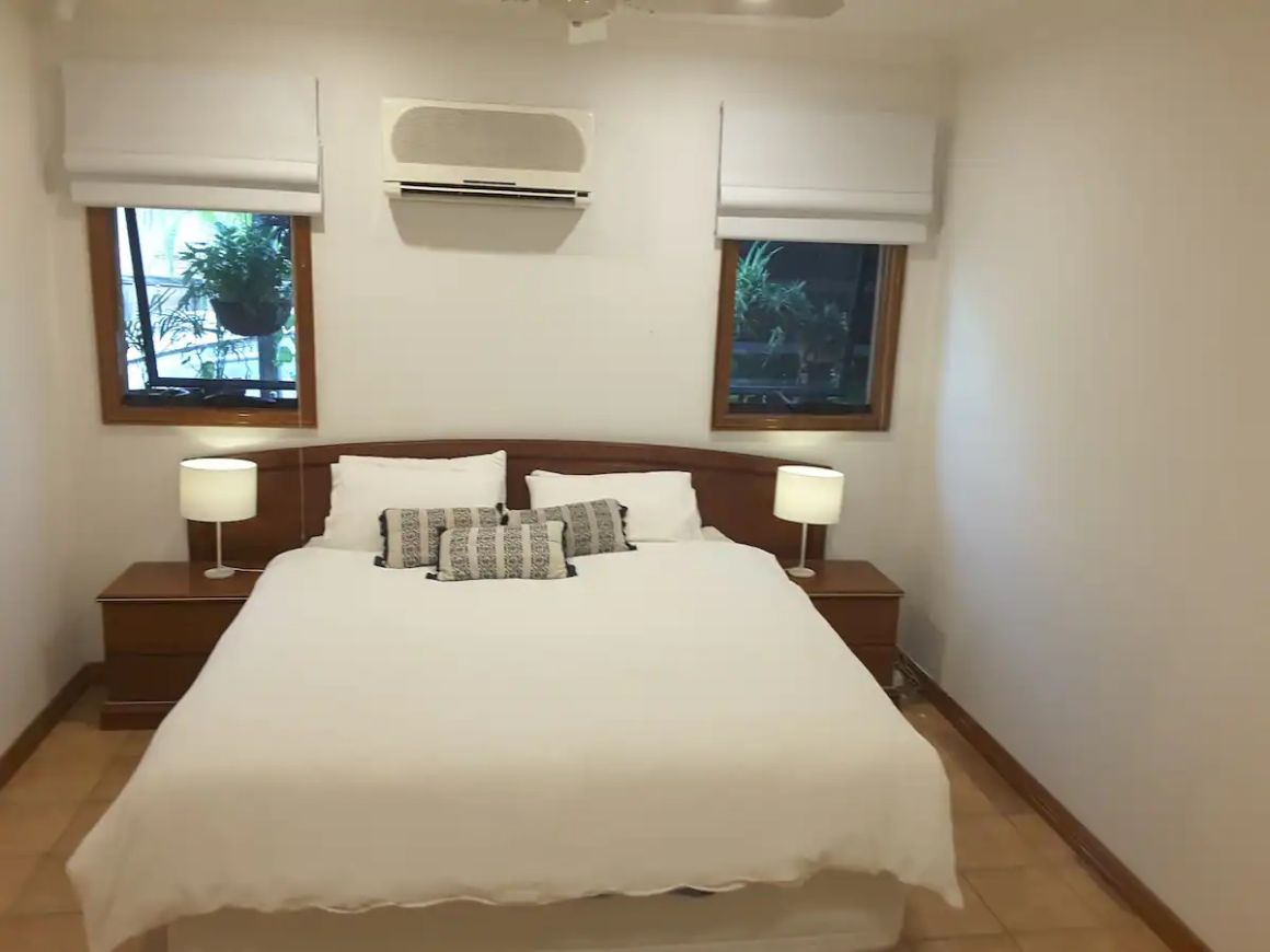Private Room in Safe and Quiet Location with Heated Pool Broome (1)