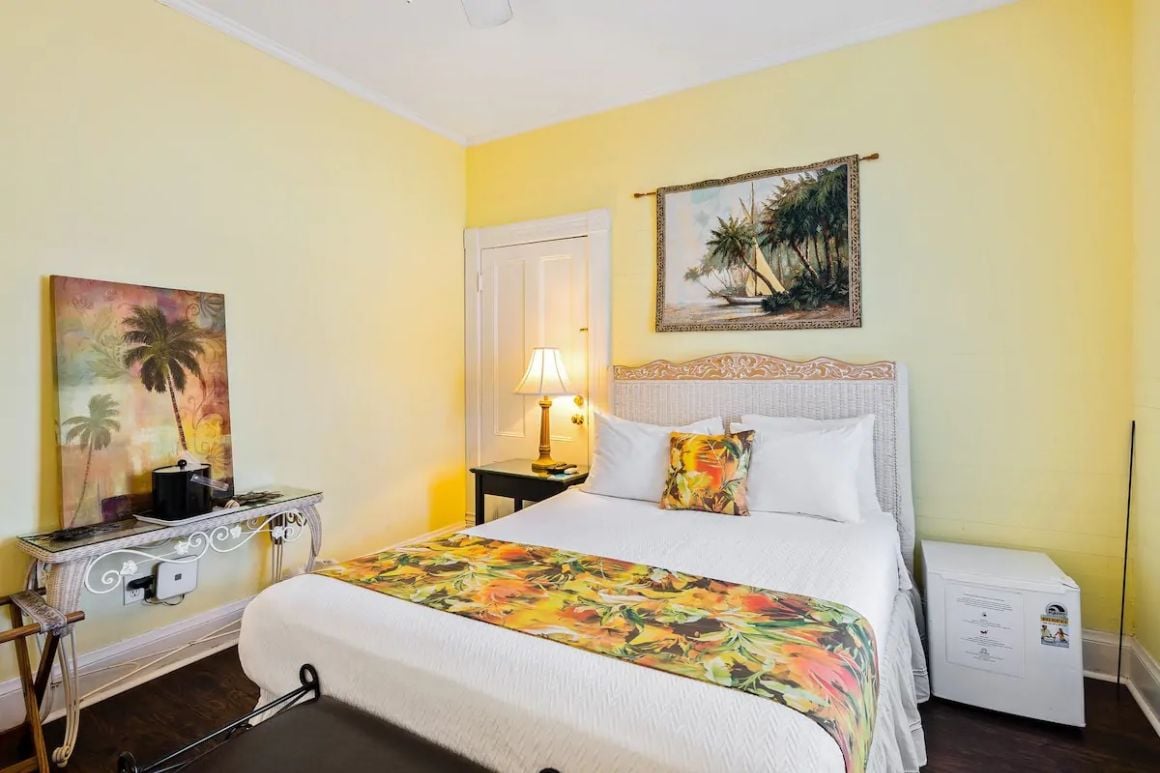 Room in historic bed and breakfast with pool Key West