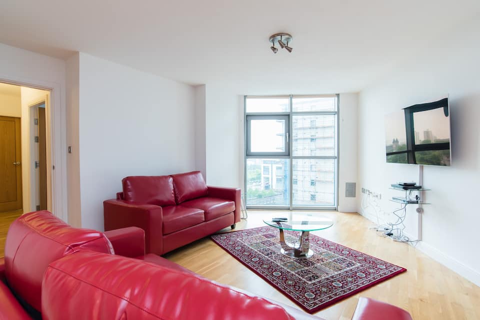 Cardiff City Centre Apartment