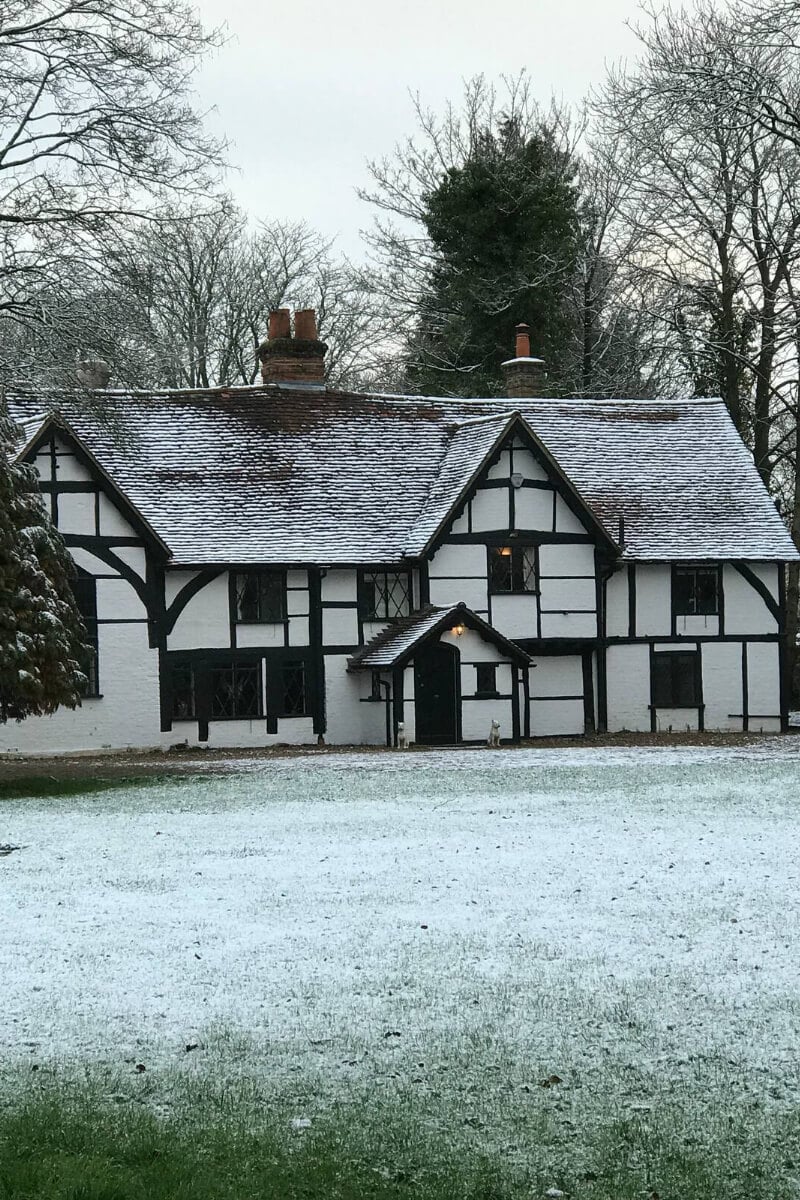 16th Century 4 Bed Cottage