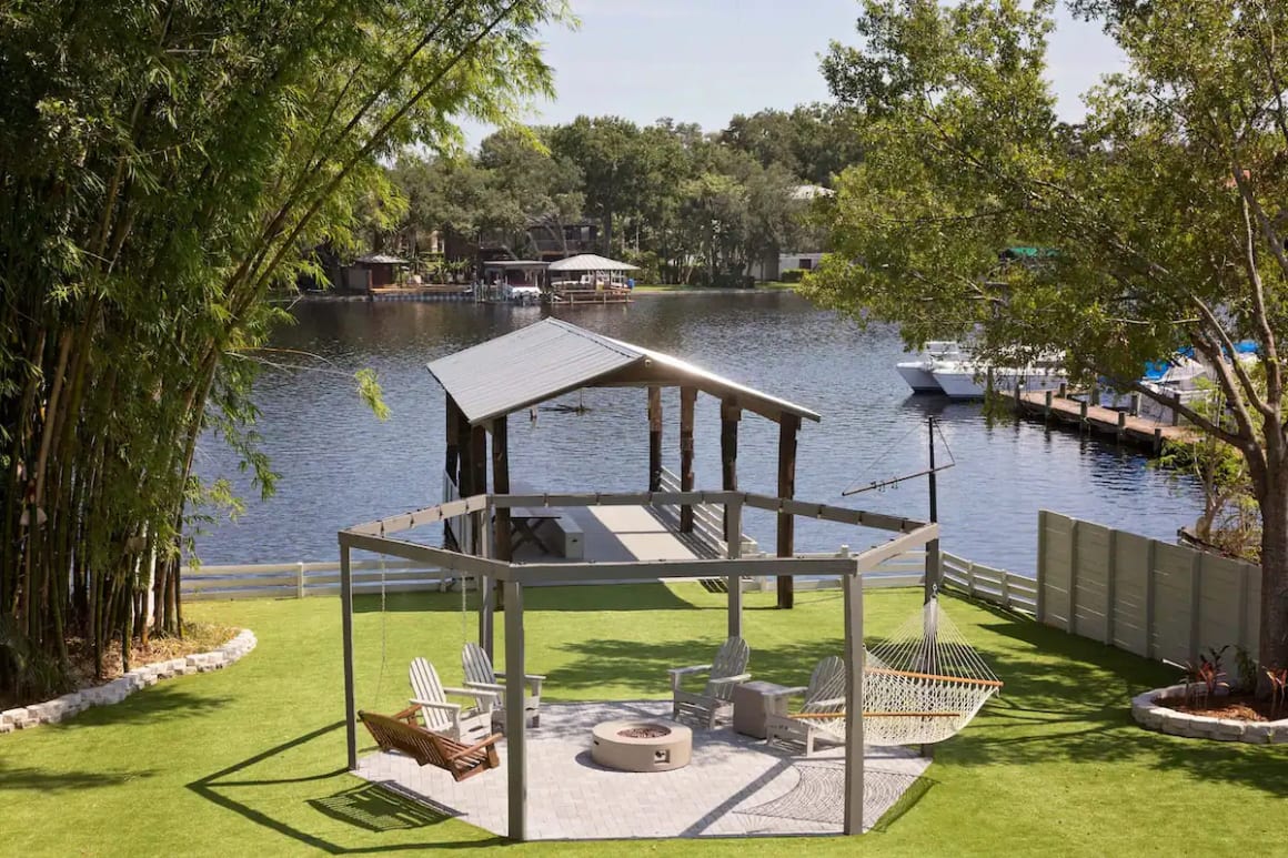 4 Bed River Oasis with Private Dock